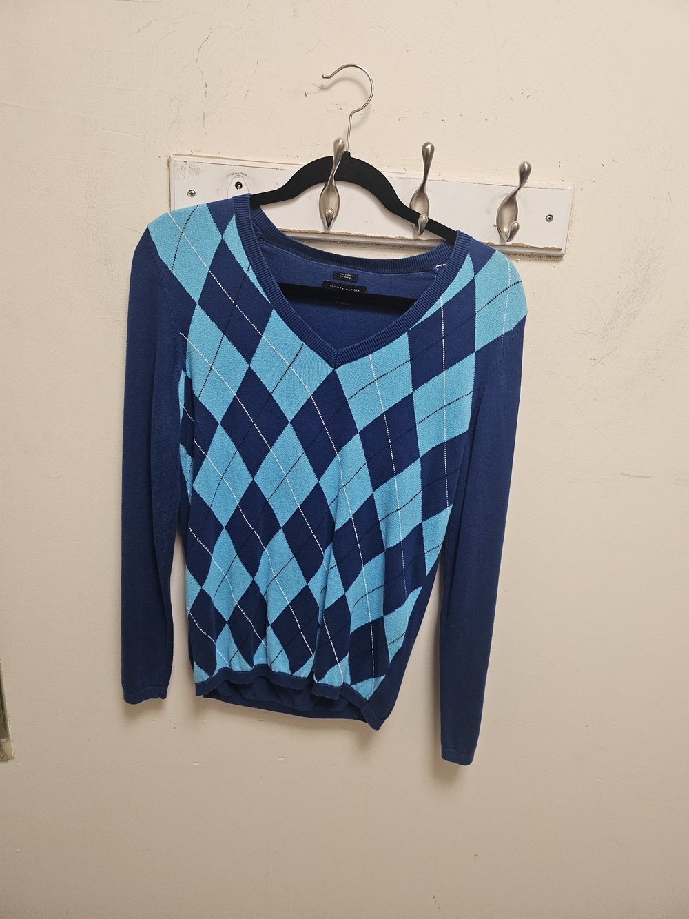 Tommy Hilfiger Women’s V-Neck Argyle Sweater - Blue